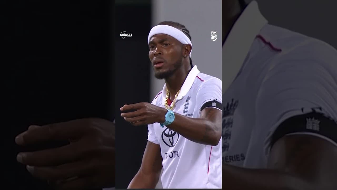 "Bowl fast when there's nothing going on champion" | Steve Smith v Jofra Archer 🔥 #Ashes