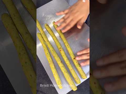 Matar se bhi ye bna sakte hai😃 #shorts #bristihomekitchen #nuggets